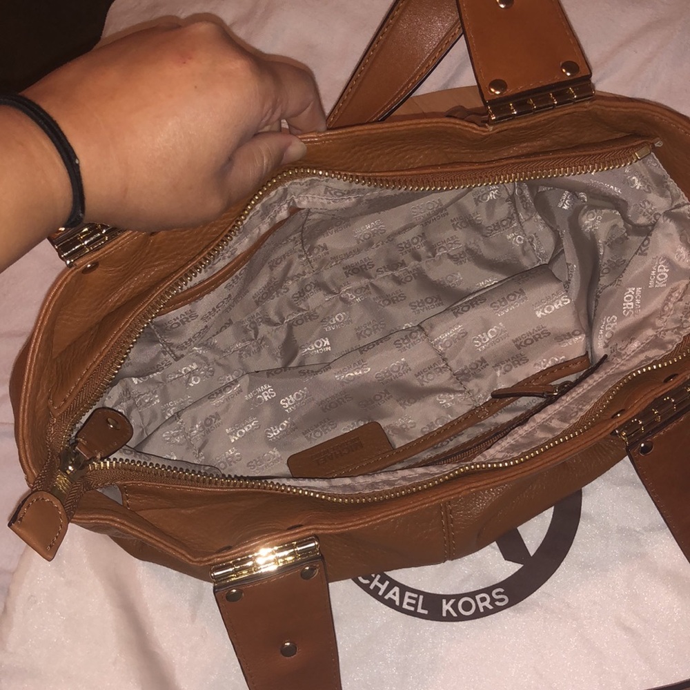 MK tan handbag - Picture 6 of 15